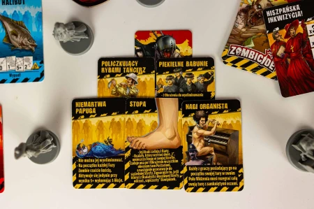 czerwona-twierdza-Zombicide-Monty-Python-1.jpg