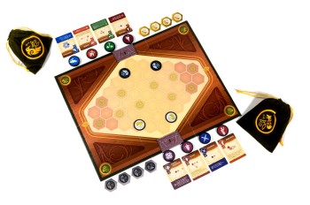 czerwona-twierdza-warchest1.jpg